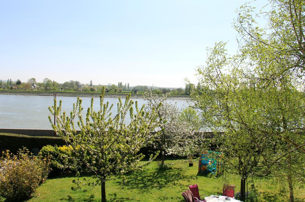 En Bord De Seine Bed & Breakfast Duclair Oda fotoğraf